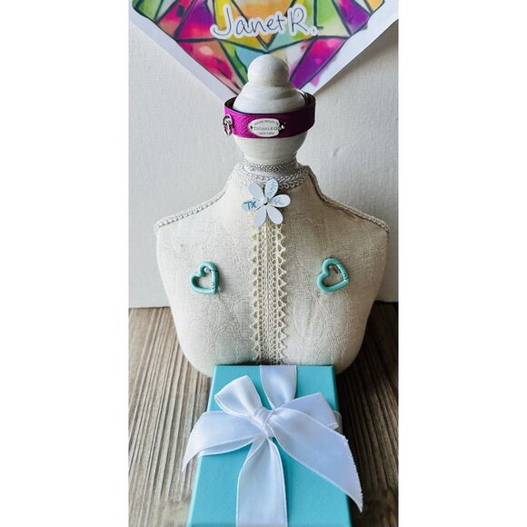 Return To Tiffany & Co Fuchsia Narrow Leather Bracelet, S/M, Silver - Picture 2 of 7